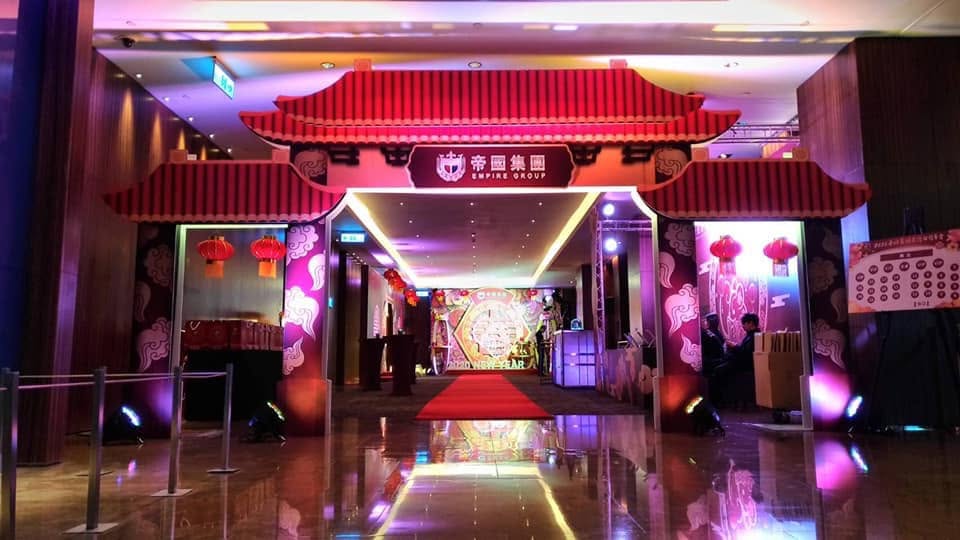 酷亞整合行銷-五星級飯店精緻主題式尾牙春酒迎賓區場地佈置